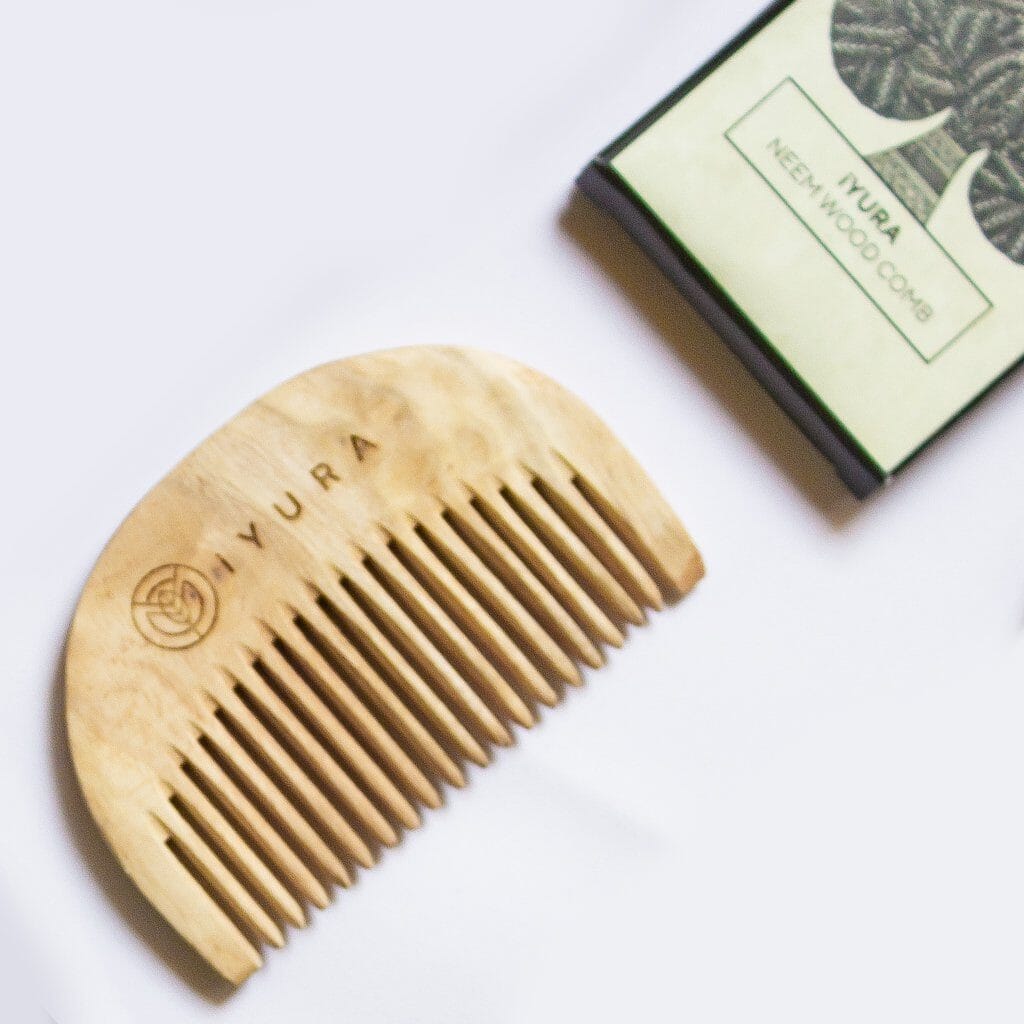 מתנה חינם: Neem Comb